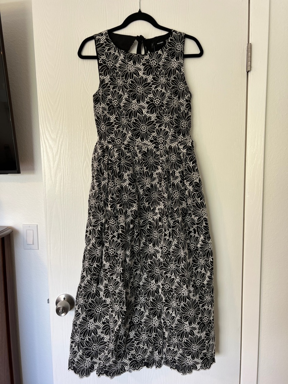 NWT Hallhuber Brand Classic Black & White Floral Sleeveless Dress